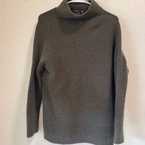 RDI Ribbed Mock Neck Pullover